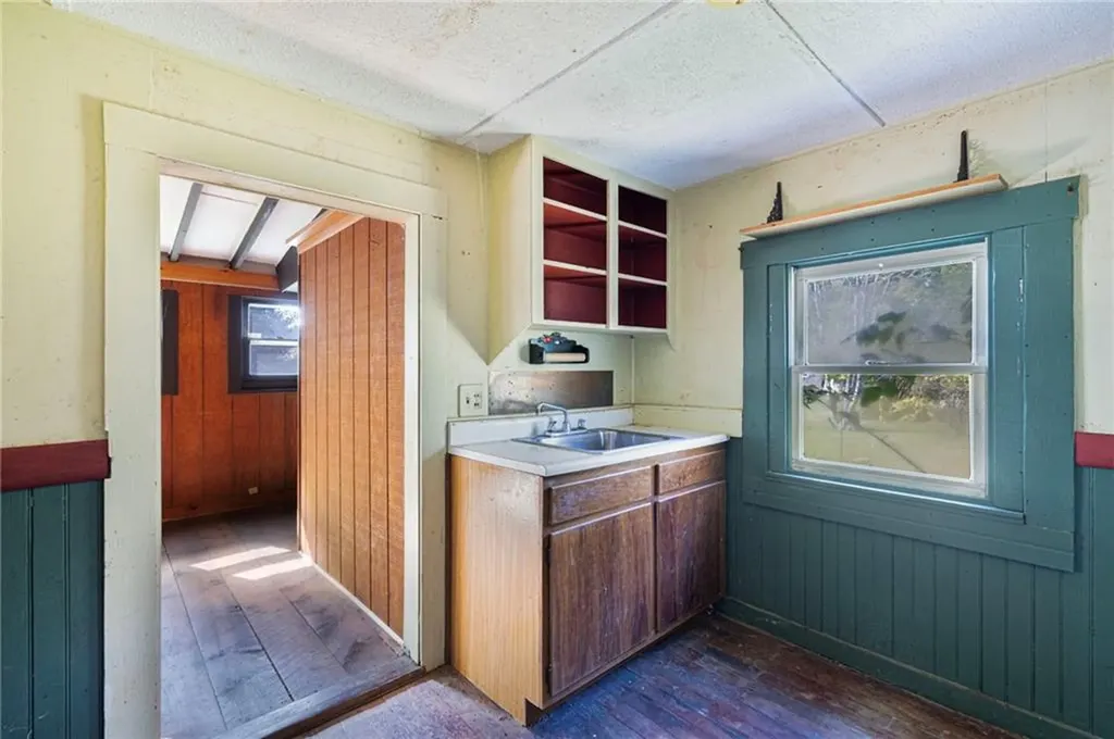 159 Ten Rod Road North Kingstown RI 02852