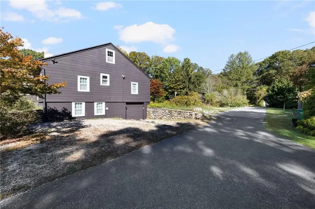 159 Ten Rod Road North Kingstown RI 02852