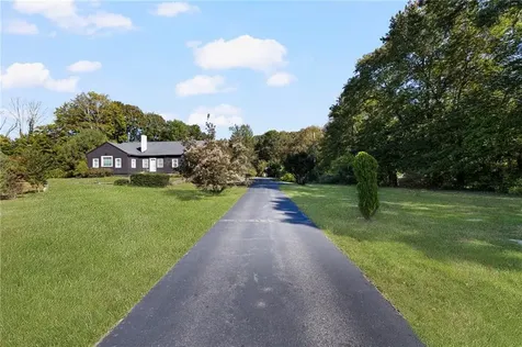 159 Ten Rod Road North Kingstown RI 02852