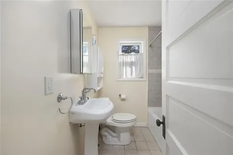 159 Ten Rod Road North Kingstown RI 02852