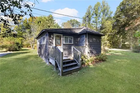 159 Ten Rod Road North Kingstown RI 02852