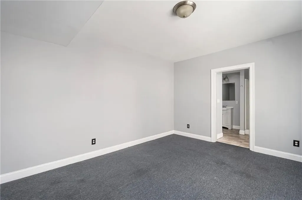 172 Camden Avenue Providence RI 02908