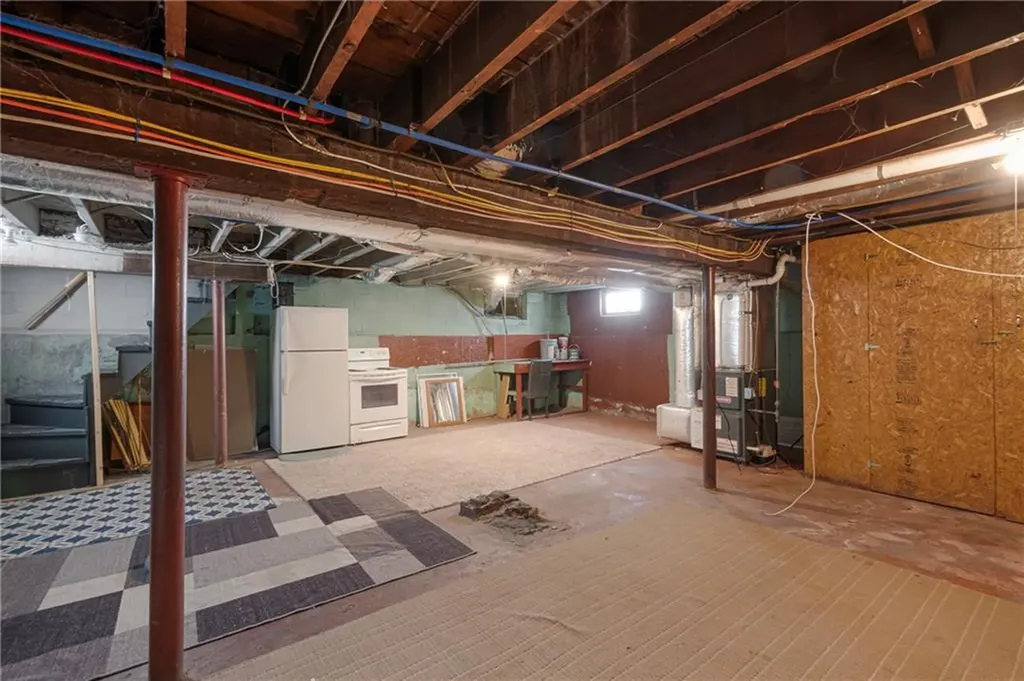 172 Camden Avenue Providence RI 02908