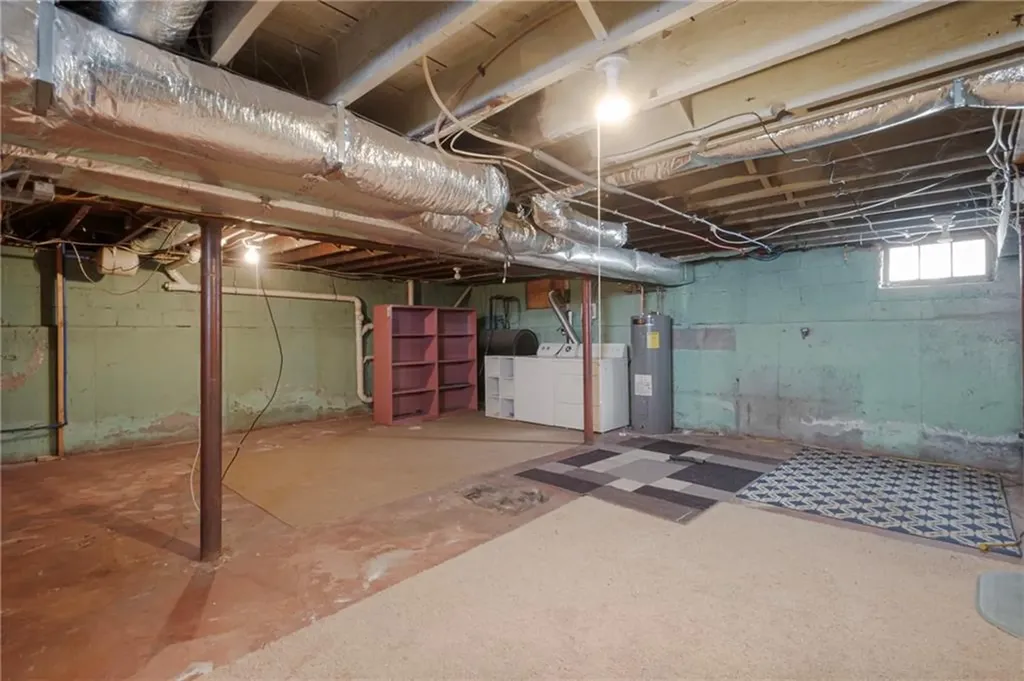 172 Camden Avenue Providence RI 02908