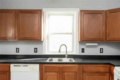 172 Camden Avenue Providence RI 02908