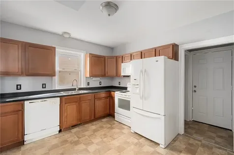 172 Camden Avenue Providence RI 02908