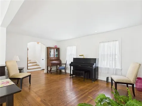 135 Cypress Street Providence RI 02906