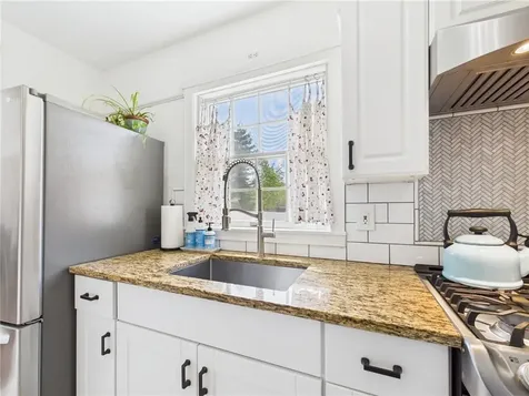 135 Cypress Street Providence RI 02906