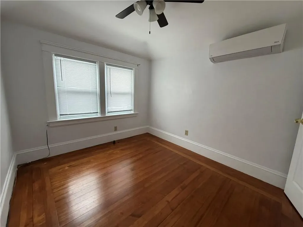 87 Bentley Street East Providence RI 02914