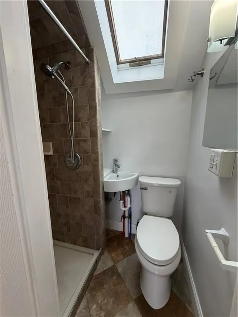 87 Bentley Street East Providence RI 02914