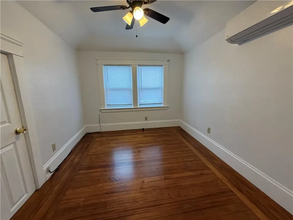 87 Bentley Street East Providence RI 02914