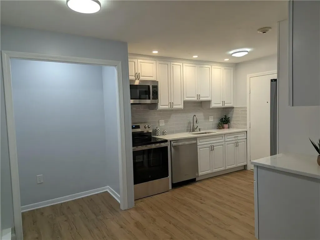 15 Apple Valley Parkway Smithfield RI 02828