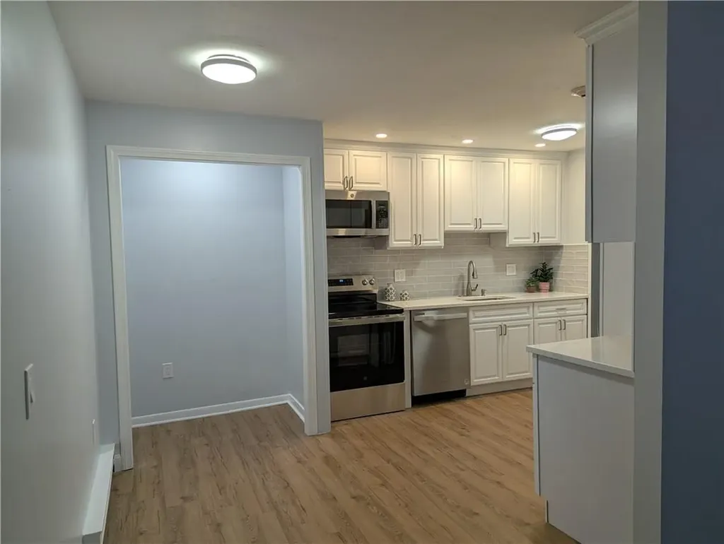 15 Apple Valley Parkway Smithfield RI 02828