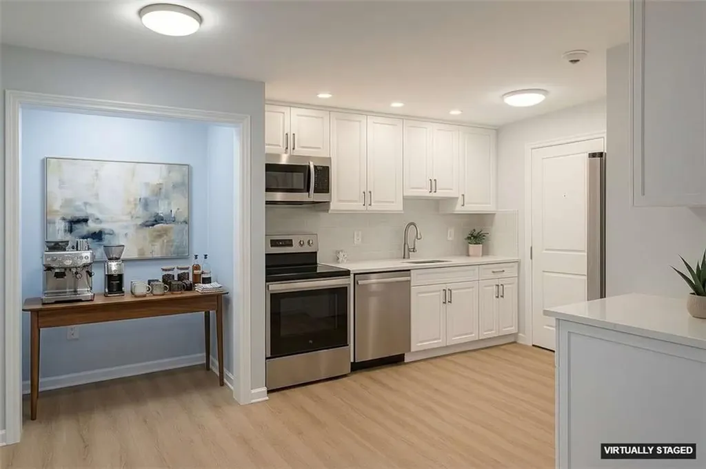 15 Apple Valley Parkway Smithfield RI 02828