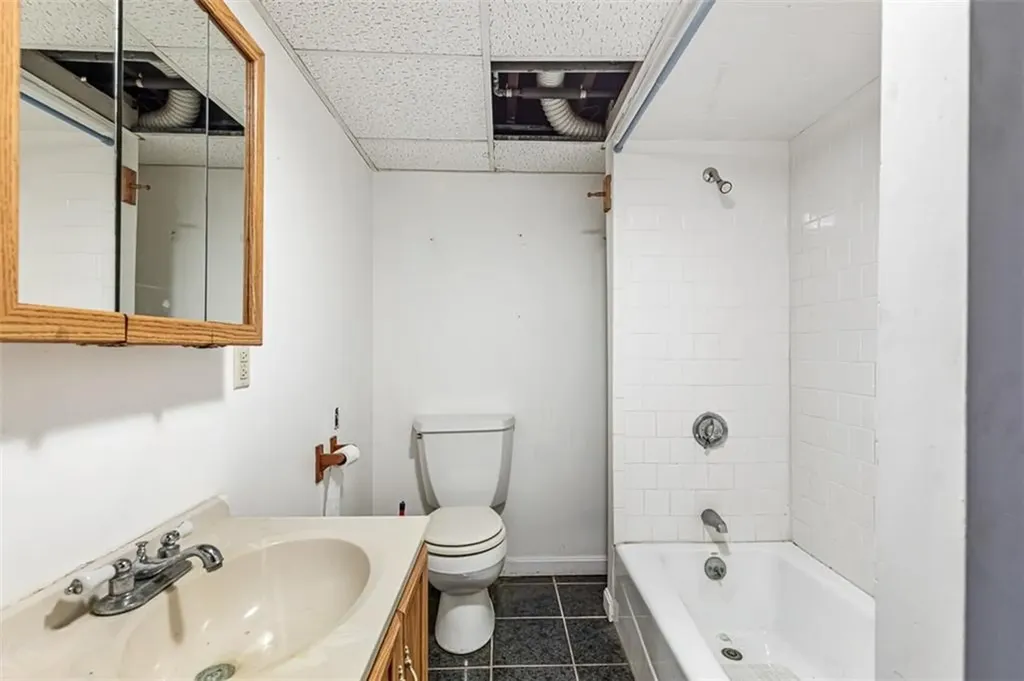 101 Cobble Hill Road Lincoln RI 02865