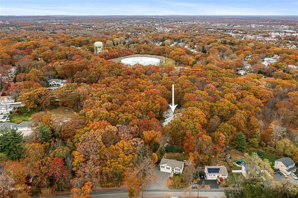 101 Cobble Hill Road Lincoln RI 02865