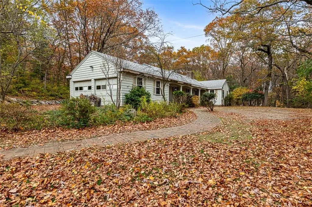 101 Cobble Hill Road Lincoln RI 02865