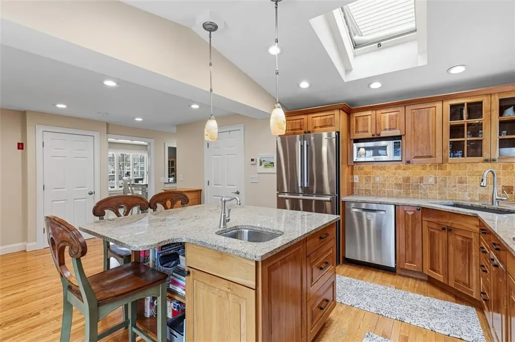 40 Weeden Avenue East Providence RI 02916