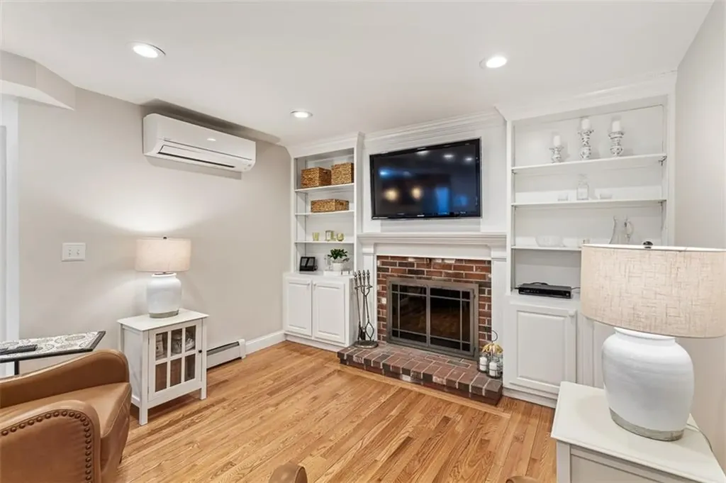 40 Weeden Avenue East Providence RI 02916