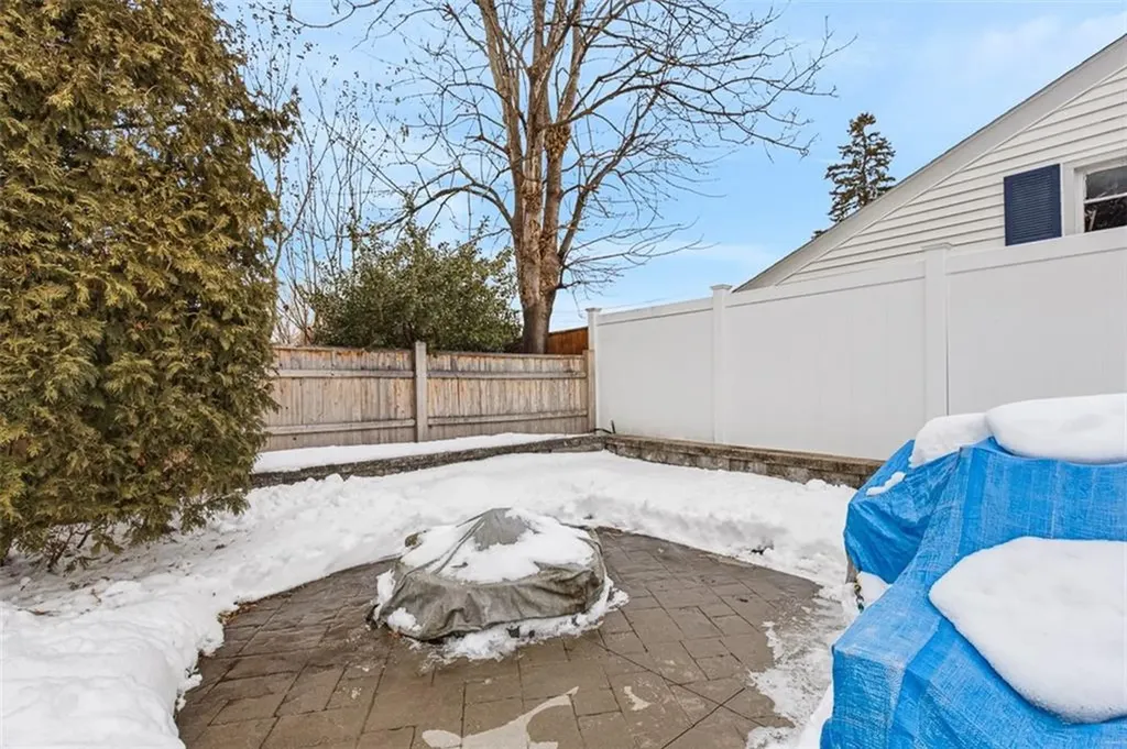 40 Weeden Avenue East Providence RI 02916