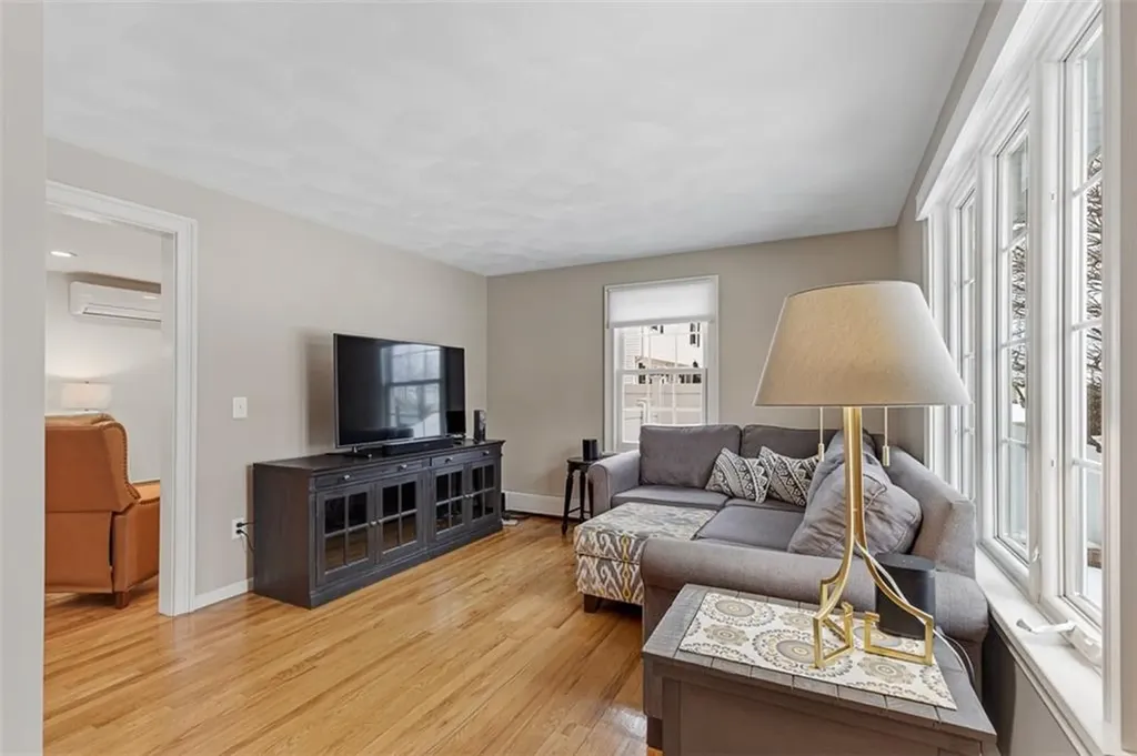 40 Weeden Avenue East Providence RI 02916