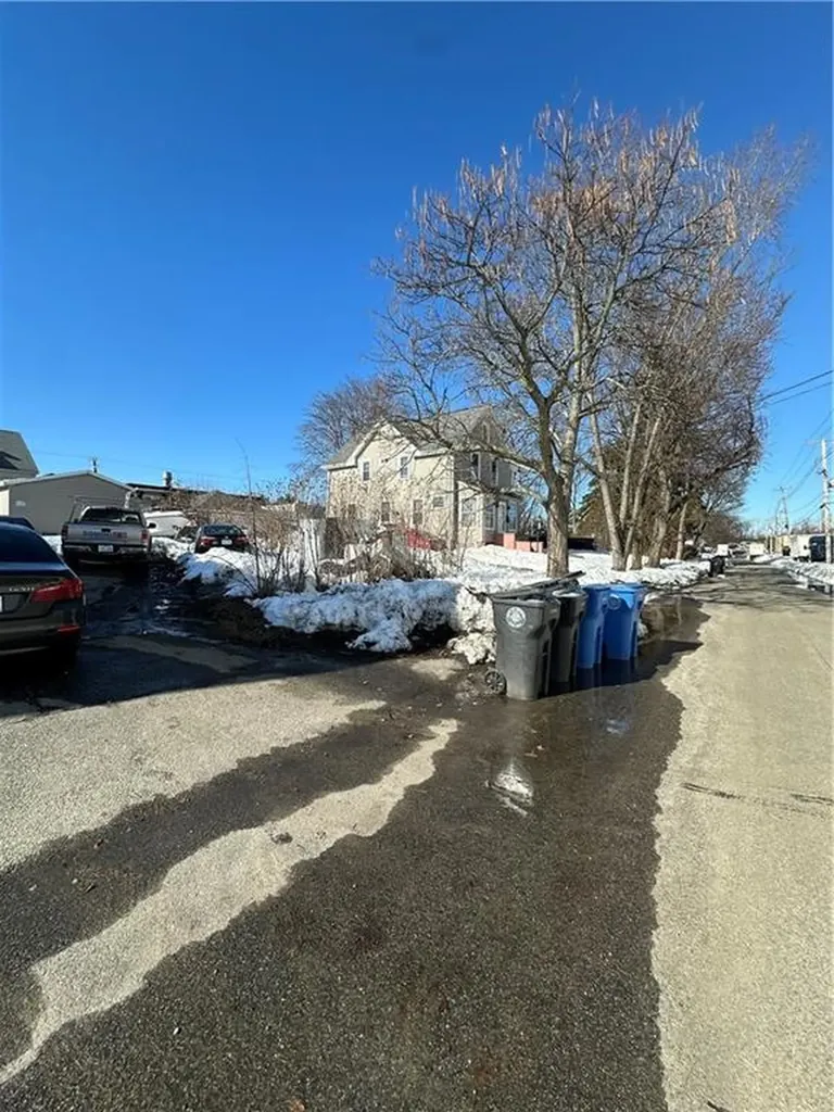 309 Station Street Cranston RI 02910