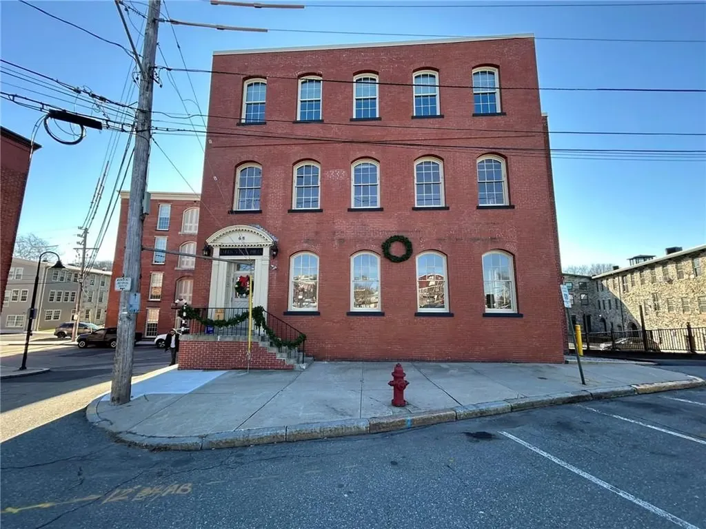 68 South Main Street Woonsocket RI 02895