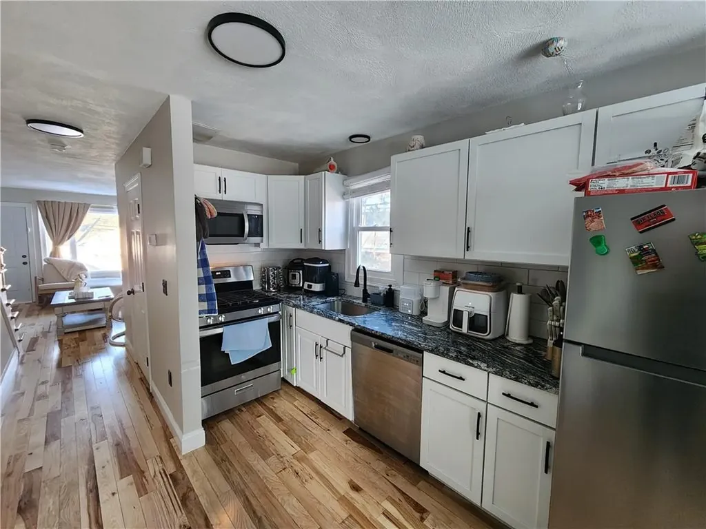 198 Sunbury Street Providence RI 02908