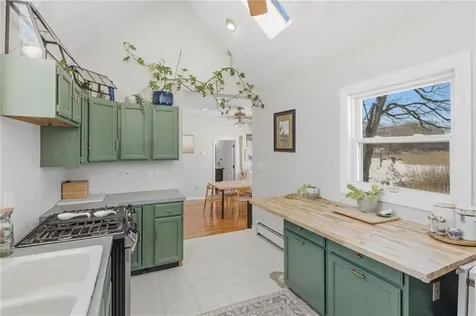 11 Heights Avenue Warwick RI 02889