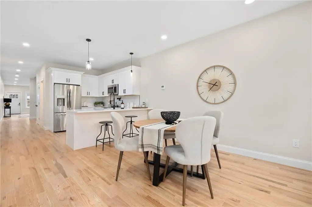 2907 Post Road Warwick RI 02886