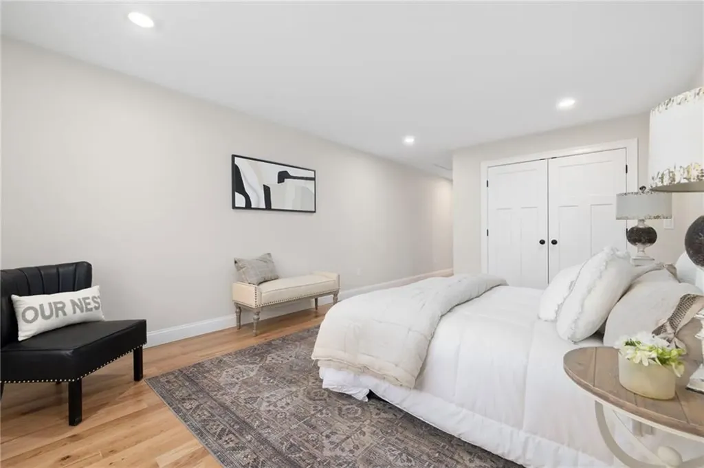 2907 Post Road Warwick RI 02886