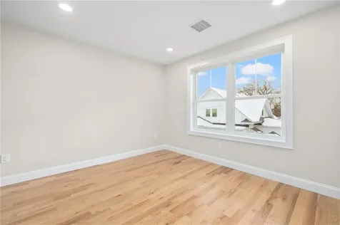 2907 Post Road Warwick RI 02886