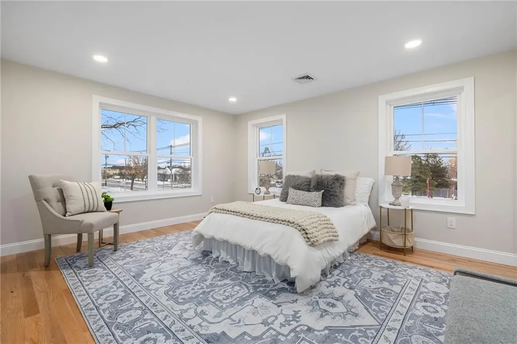 2907 Post Road Warwick RI 02886