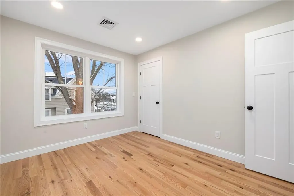 2907 Post Road Warwick RI 02886