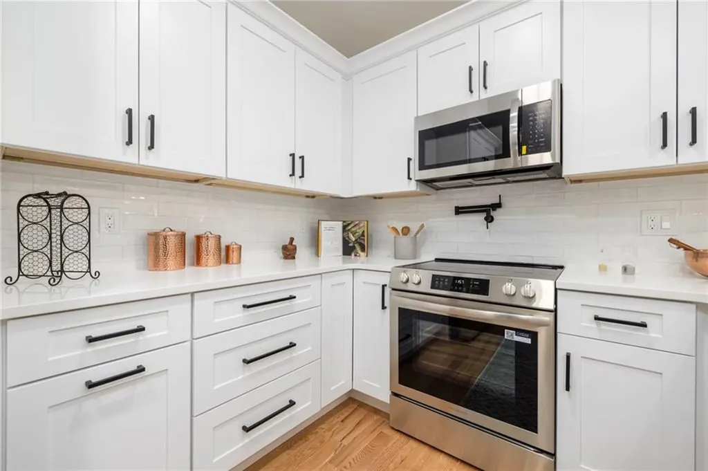 2907 Post Road Warwick RI 02886