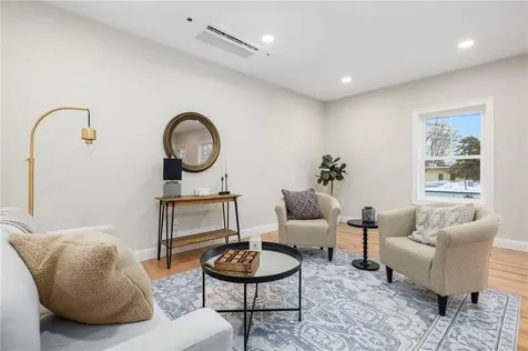 2907 Post Road Warwick RI 02886