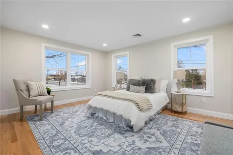 2907 Post Road Warwick RI 02886