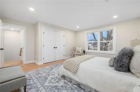 2907 Post Road Warwick RI 02886