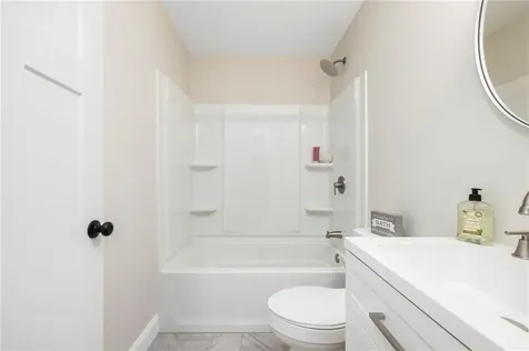 2907 Post Road Warwick RI 02886