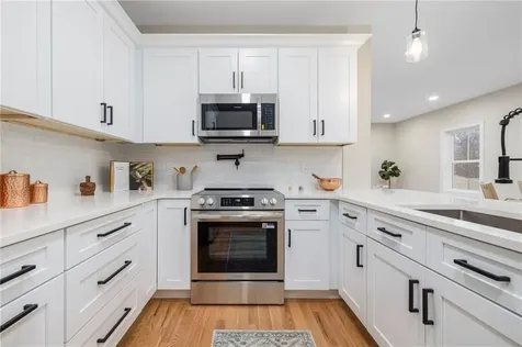 2907 Post Road Warwick RI 02886