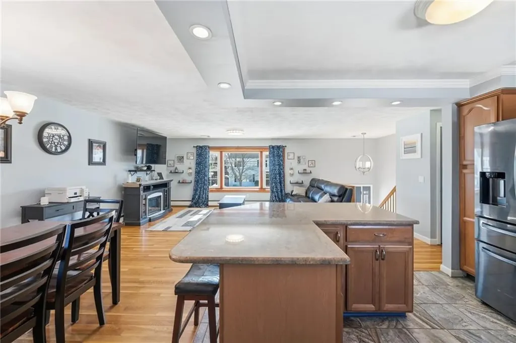 34 Commack Road East Providence RI 02914