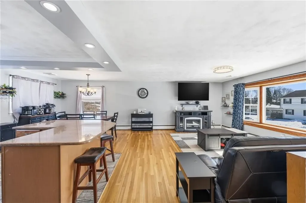 34 Commack Road East Providence RI 02914