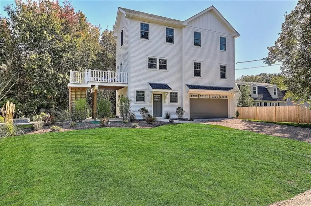137 Rosebriar Avenue South Kingstown RI 02879