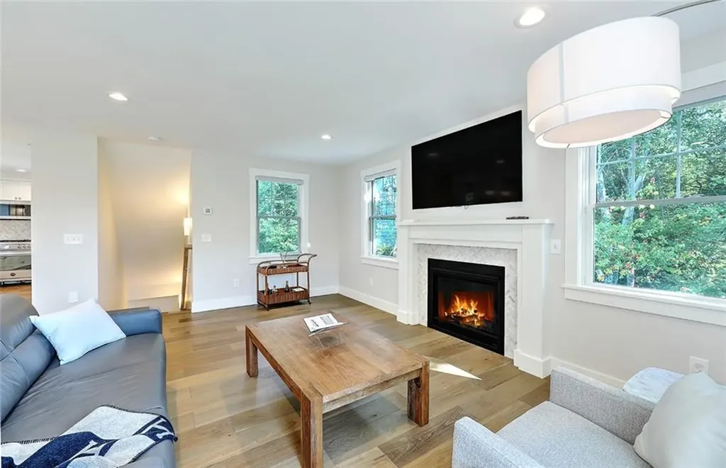 137 Rosebriar Avenue South Kingstown RI 02879