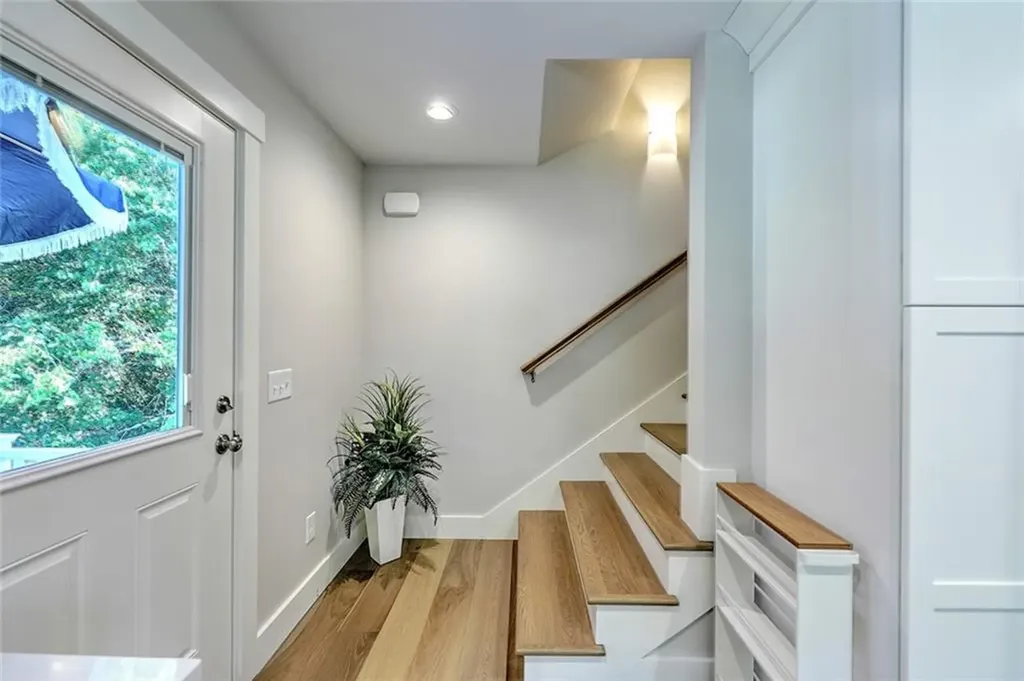 137 Rosebriar Avenue South Kingstown RI 02879