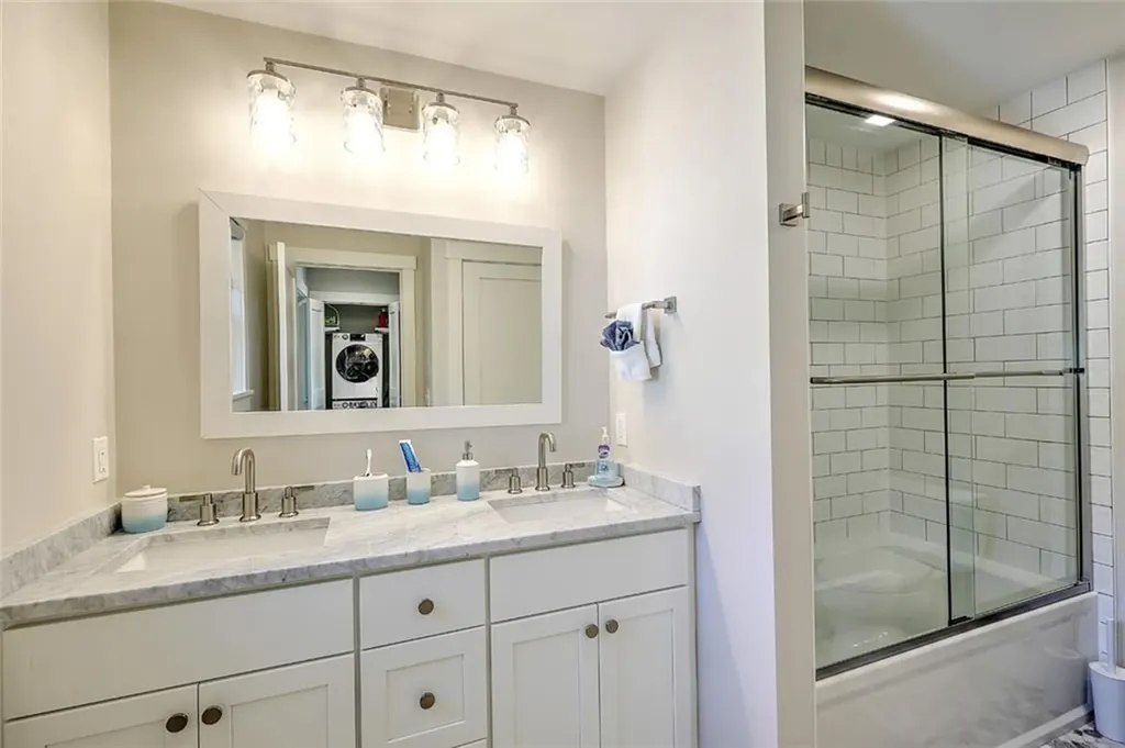 137 Rosebriar Avenue South Kingstown RI 02879