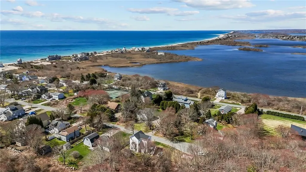 137 Rosebriar Avenue South Kingstown RI 02879
