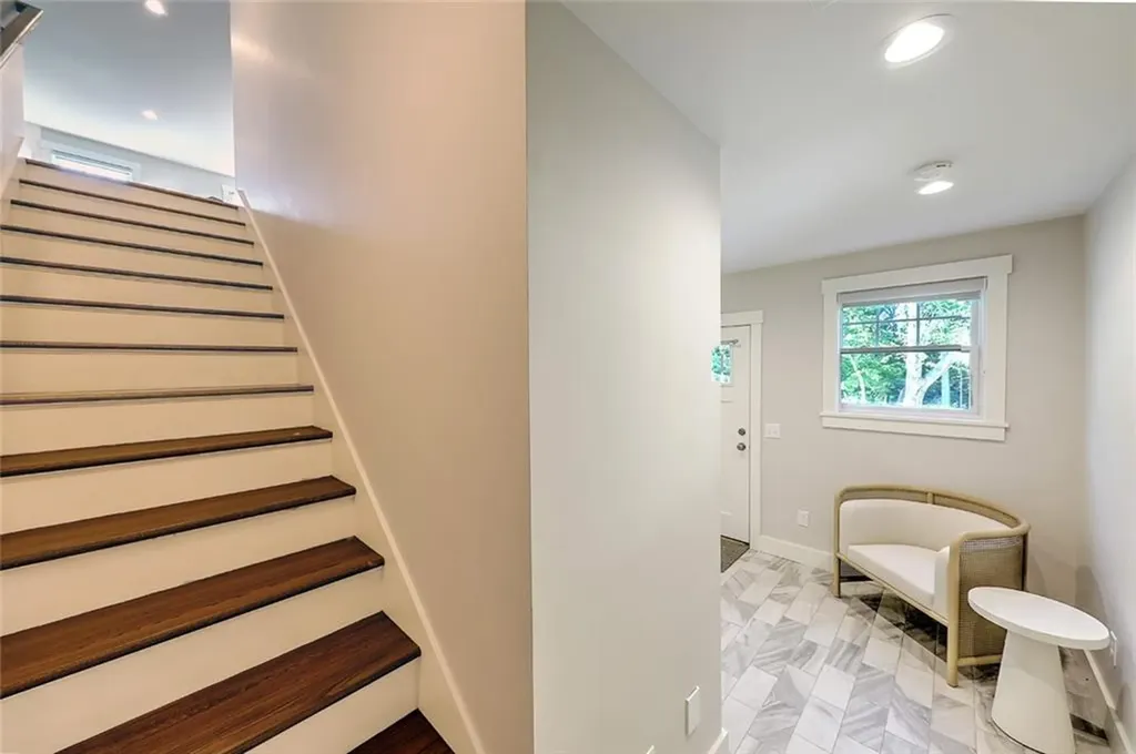 137 Rosebriar Avenue South Kingstown RI 02879