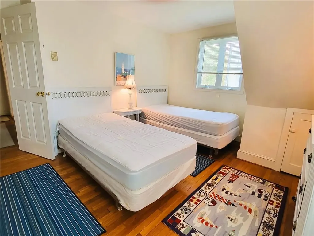 152 Tuckerman Avenue Middletown RI 02842