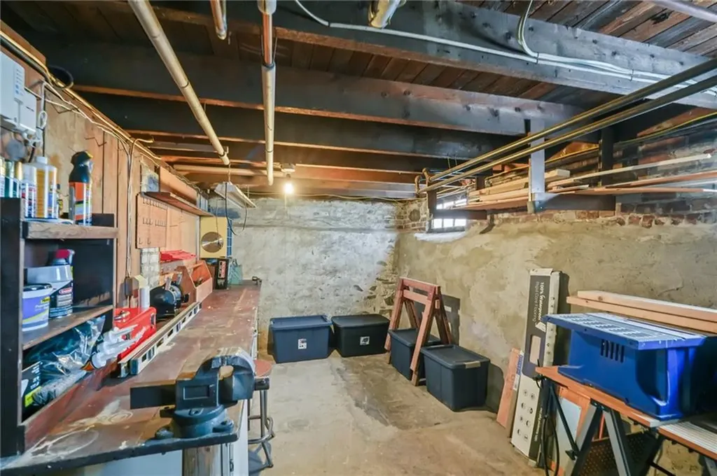 114 Commodore Street Providence RI 02904